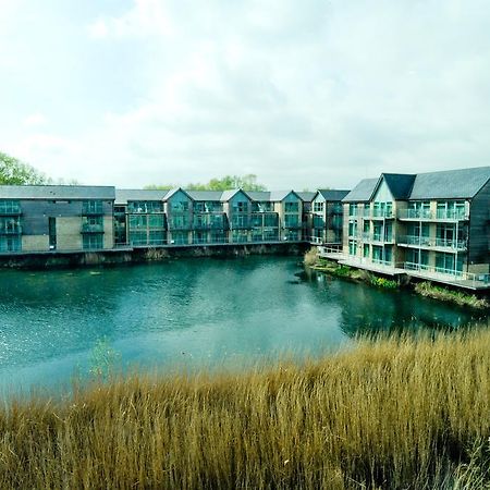 De Vere Cotswold Water Park Apartments Cirencester Luaran gambar
