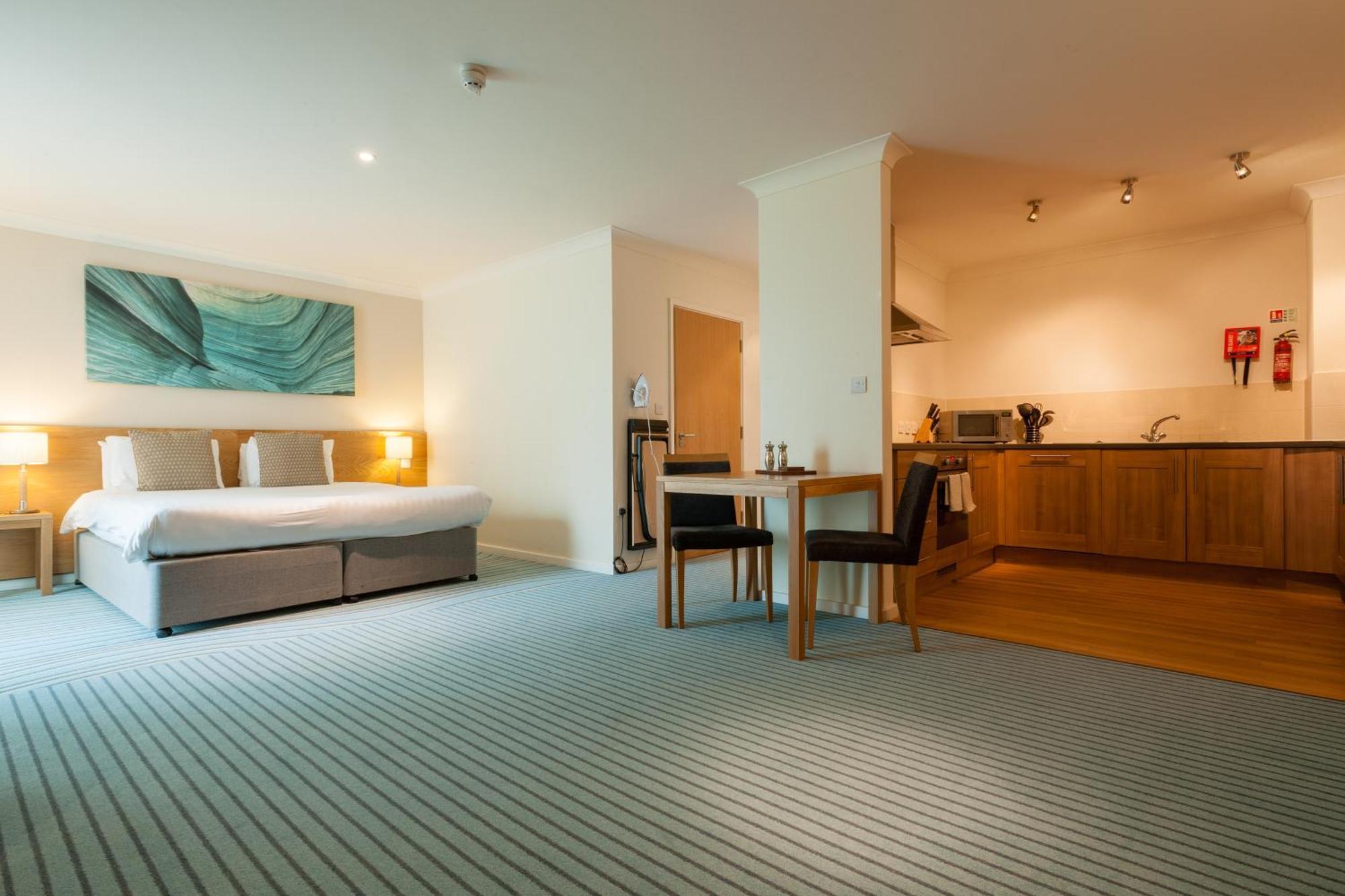 De Vere Cotswold Water Park Apartments Cirencester Luaran gambar