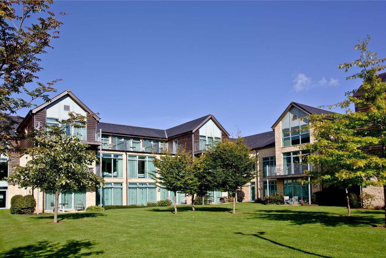 De Vere Cotswold Water Park Apartments Cirencester Luaran gambar