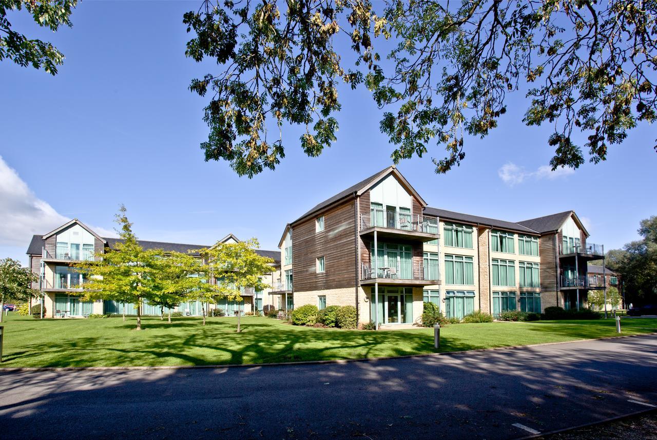 De Vere Cotswold Water Park Apartments Cirencester Luaran gambar
